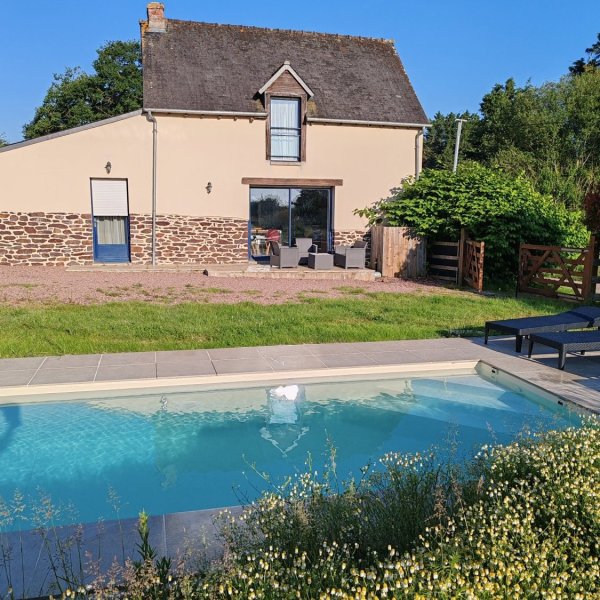 Jardin avec piscine - L'Oté de Brekilien